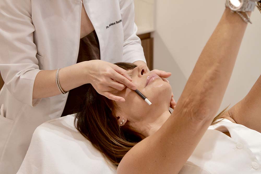 armonización facial dra kim.jpg__PID:9d52cd2e-1a49-470e-a36c-ff1a8c6cc149